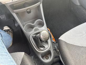 Peugeot 107 1.0-12V XR AIRCO picture 25