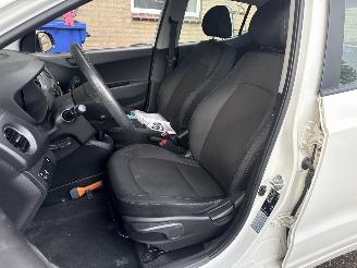 Hyundai I-10 1.0i Comfort REST BPM €300,-!!! picture 22