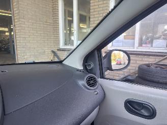 Renault Twingo 1.2 Authentique picture 16