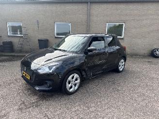 Suzuki Swift 1.0 Stijl AUTOMAAT picture 3