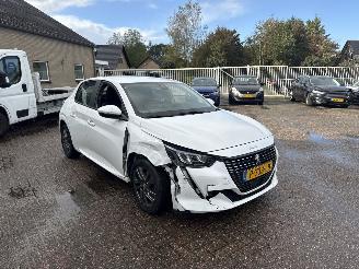 Coche accidentado Peugeot 208 1.2 PT Allure Pack AUTOMAAT REST BPM €1400,-!!! 2021/12