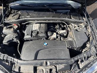 BMW 1-serie 118i Executive Cabrio picture 29