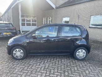 Volkswagen Up! 1.0 move up! Bluemotion picture 4