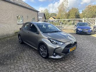 Damaged car Toyota Yaris 1.5 Hybrid.Active AUT WEINIG KM REST BPM €200,-!!! 2022/9