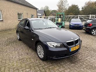 Coche accidentado BMW 3-serie 318i Dynamic Exec. 2006/1