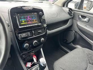 Renault Clio Estate 0.9 TCe Limited picture 11