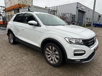 uszkodzony samochody osobowe Volkswagen T-Roc 1.5 TSI Sport Automaat 2020/2