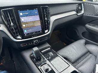 Volvo V-60 2.0 T6 Plug-in hybrid AWD Plus Bright picture 12