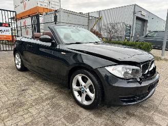Vaurioauto  passenger cars BMW 1-serie Cabrio 118i 2009/1