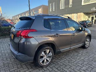 Peugeot 2008 1.2 VTi Allure Pack Premium Plus picture 6