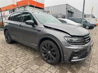 krockskadad bil auto Volkswagen Tiguan 1.5 TSI ACT Highline Business R 2019/12