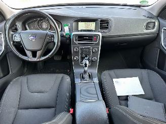 Volvo V-60 2.0 D3 R-Design Automaat picture 17