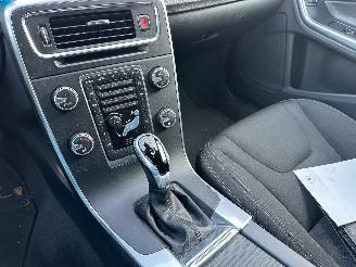 Volvo V-60 2.0 D3 R-Design Automaat picture 11