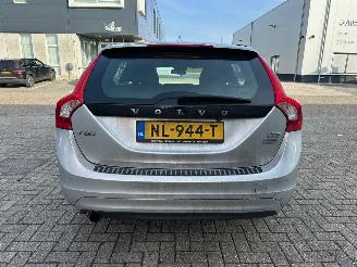 Volvo V-60 2.0 D3 R-Design Automaat picture 5