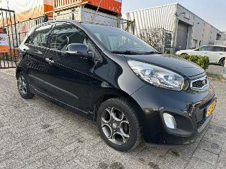 Voiture accidenté Kia Picanto 1.0 CVVT Design Edition 2013/5