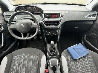 Peugeot 2008 1.2 PureTech Access picture 15