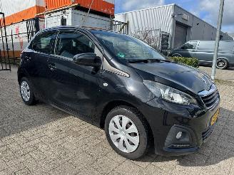 damaged passenger cars Peugeot 108 1.0 e-VTi Active 2018/8