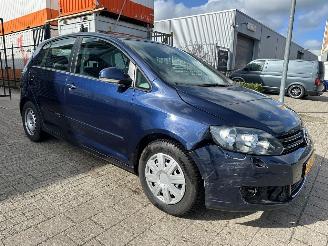 damaged passenger cars Volkswagen Golf plus 1.4 TSI Highline Automaat 2013/2