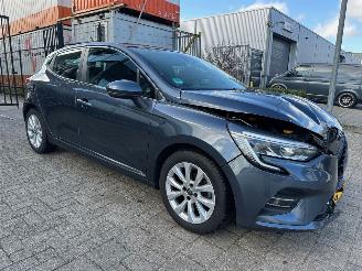 krockskadad bil auto Renault Clio 1.0 TCe Intens 2019/2