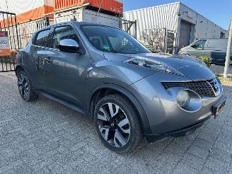 damaged passenger cars Nissan Juke 1.6 Connect Edition 2013/9