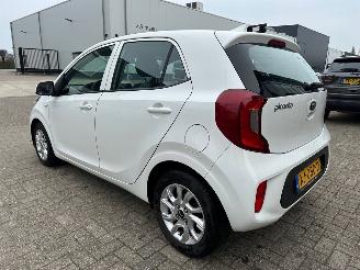 Kia Picanto 1.0 CVVT ComfortPlusLine Navigator picture 4