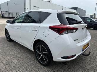 Toyota Auris 1.8 Hybrid Dynamic Ultimate picture 4