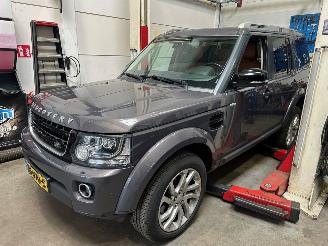 skadebil auto Land Rover Discovery 3.0 SDV6 Landmark 2016/6