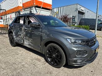 krockskadad bil auto Volkswagen T-Roc 1.5 TSI Sport Business R Automaat 2021/1