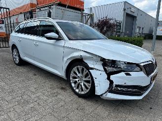 Avarii autoturisme Skoda Superb Combi 1.4 TSI iV Sportline Business 2020/9