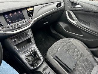 Opel Astra ST 1.2 Edition picture 13