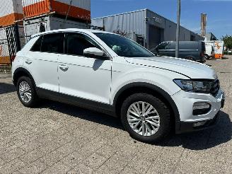 krockskadad bil auto Volkswagen T-Roc 1.0 TSI Style Business 2020/2