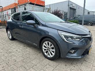 skadebil auto Renault Clio 1.0 TCe Intens 2019/10