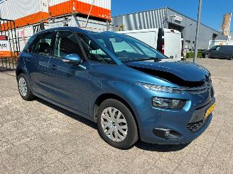 Voiture accidenté Citroën C4 PICASSO 1.2 PureTech Selection 2016/6