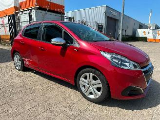 krockskadad bil auto Peugeot 208 1.2 PureTech Active 2017/12