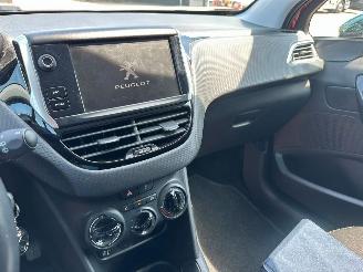 Peugeot 208 1.2 PureTech Active picture 11
