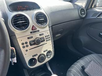Opel Corsa 1.4-16V Enjoy NAP picture 11