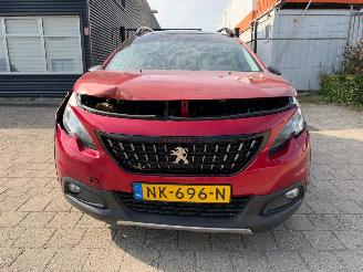 Peugeot 2008 1.2 PureTech GT-line picture 2