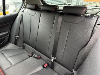 BMW 1-serie 118i High Executive Automaat picture 17