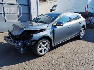 Vrakbiler auto Volvo V-40 V40 (MV), Hatchback 5-drs, 2012 / 2019 2.0 D2 16V 2016