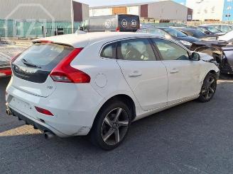 Volvo V-40 V40 (MV), Hatchback 5-drs, 2012 / 2019 1.6 T2 GTDi 16V picture 3