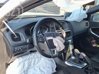 Volvo V-40 V40 (MV), Hatchback 5-drs, 2012 / 2019 1.6 T2 GTDi 16V picture 5