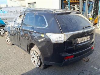 Mitsubishi Outlander Outlander (GF/GG), SUV, 2012 / 2022 2.0 16V PHEV 4x4 picture 4