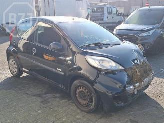 Peugeot 107 107, Hatchback, 2005 / 2014 1.0 12V picture 2