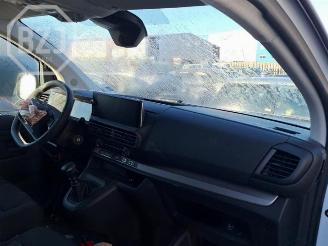 Peugeot Expert Expert (V1/VA/VB/VE/VF/VT/VY), Van, 2016 2.0 Blue HDi 145 16V picture 5