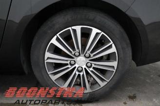 Peugeot 308 308 SW (L4/L9/LC/LJ/LR), Combi 5-drs, 2014 / 2021 1.2 12V e-THP PureTech 130 picture 20