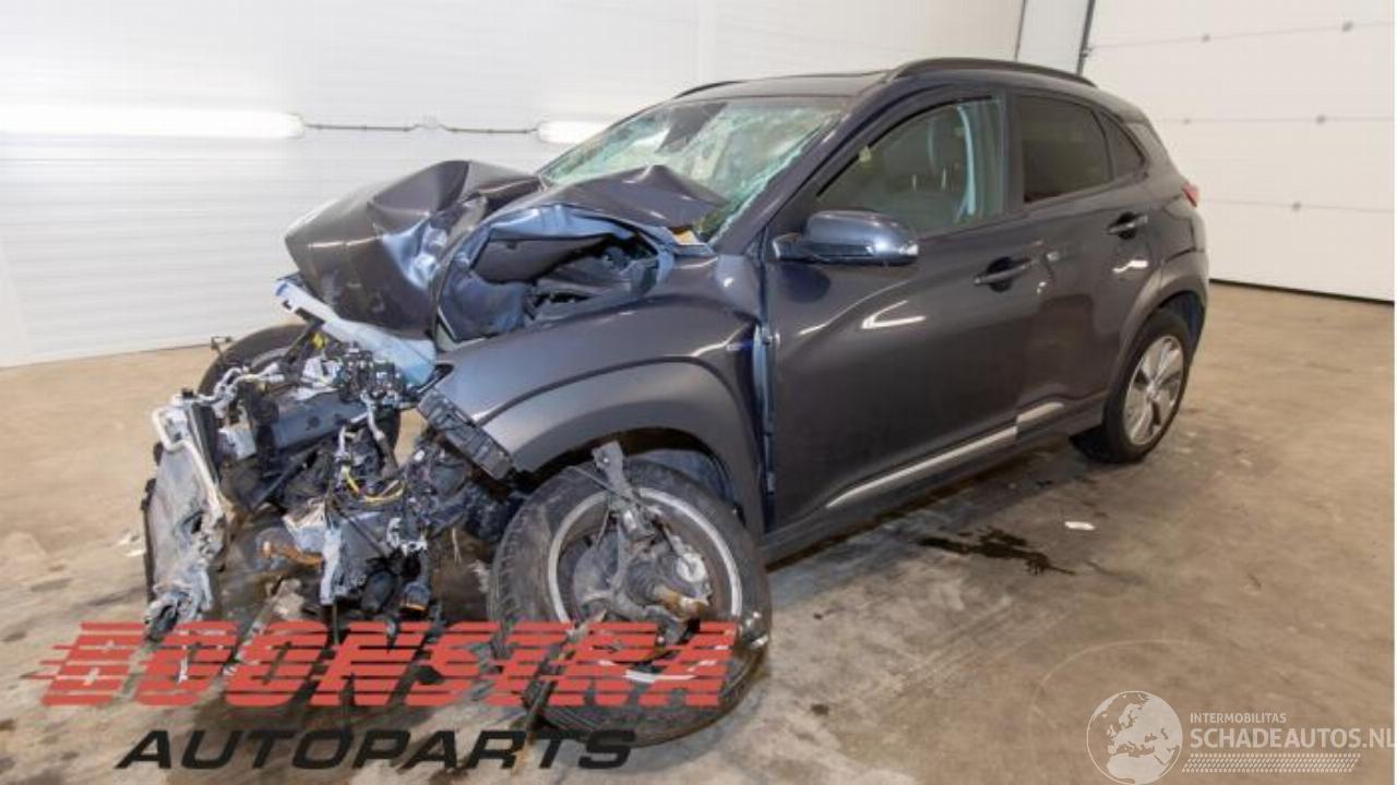 Hyundai Kona Kona (OS), SUV, 2017 / 2023 64 kWh
