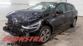 Autoverwertung Renault Mégane Megane IV Estate (RFBK), Combi 5-drs, 2016 1.3 TCE 160 16V 2021/12