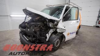 Salvage car Volkswagen Transporter Transporter T6, Van, 2015 / 2024 2.0 TDI DRF 2017