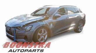 Auto da rottamare Audi E-tron e-tron (GEN), SUV, 2018 / 2023 55 quattro 2020/12