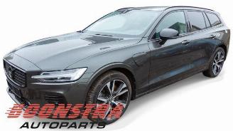 Auto da rottamare Volvo V-60 V60 II (ZW), Combi, 2018 2.0 T6 16V Twin Engine 2021/5